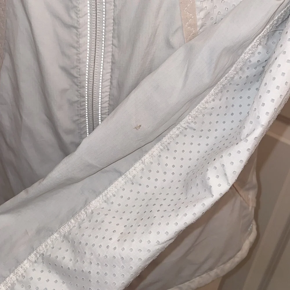 ATHLETA white hooded windbreaker jacket in women’s XXS - Picture 11 of 15